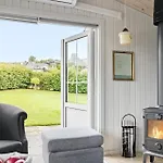 Stunning In With Kitchen Holiday home *