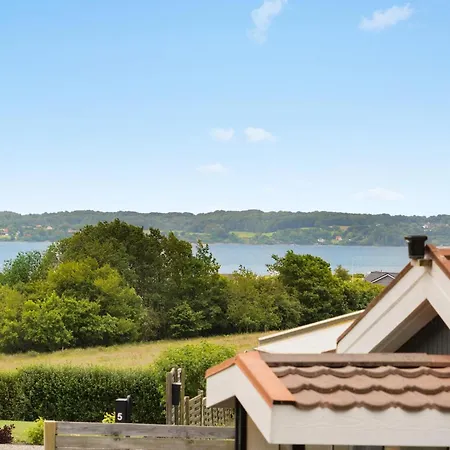 Stunning In With Kitchen *