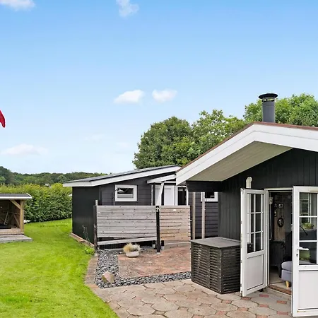 Stunning In With Kitchen Holiday home